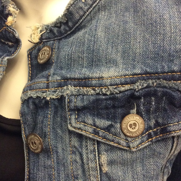 Bethany Mota cropped distressed jean jacket - Picture 3 of 12
